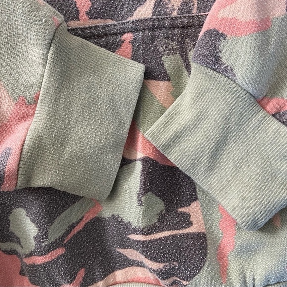 EQ Camo Hoodie Size Large - Picture 4 of 7